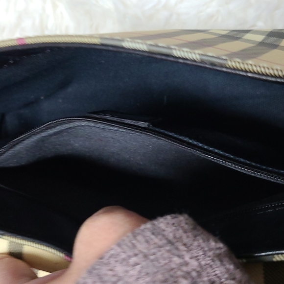 FINAL Sale.…….💯 Authentic Burberry Shoulder Bag - Picture 10 of 14